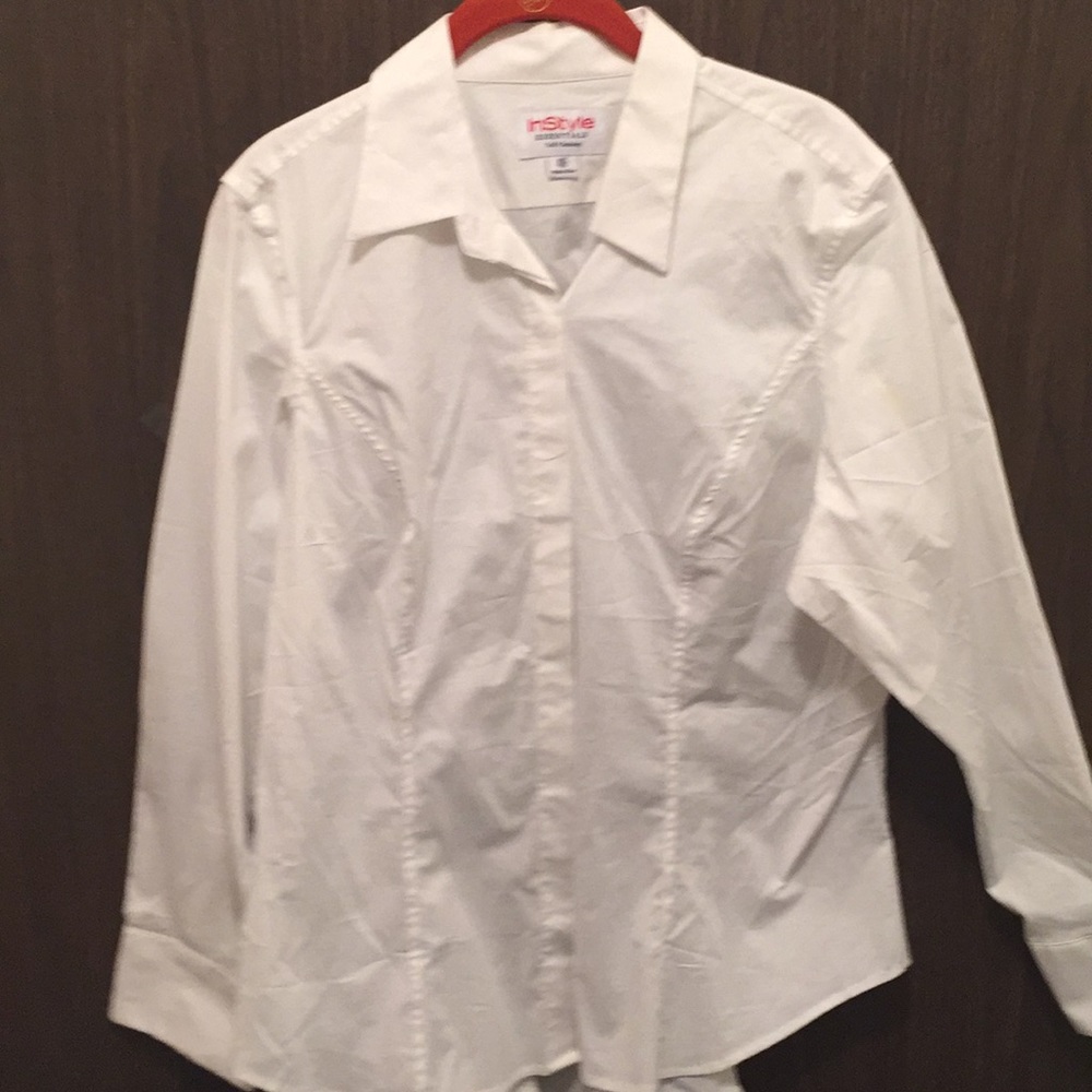 WHITE FITTED BRACELET LENGTH SLEEVE BUTT DOWN EUC - Picture 2 of 7